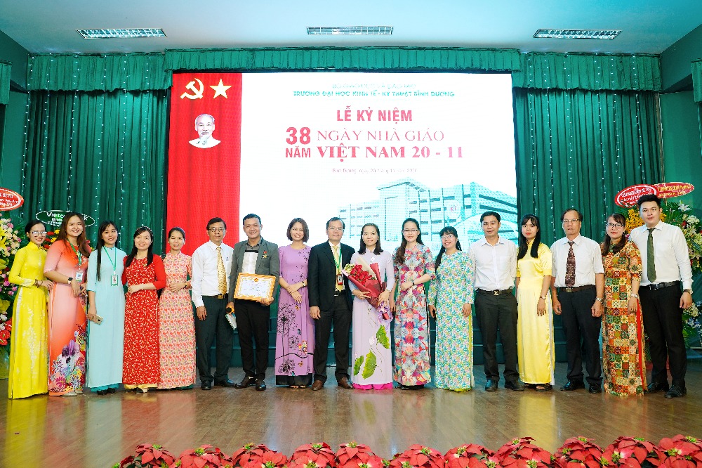 Trường ĐH Kinh tế - Kỹ thuật BD tổ chức Lễ kỷ niệm Ngày Nhà giáo Việt Nam (20-11)