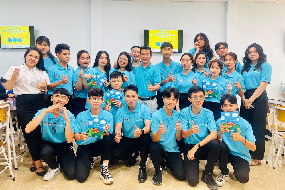 Sinh viên BETU tham gia tập huấn chương trình "Mizuiku - Em yêu nước sạch" năm 2022
