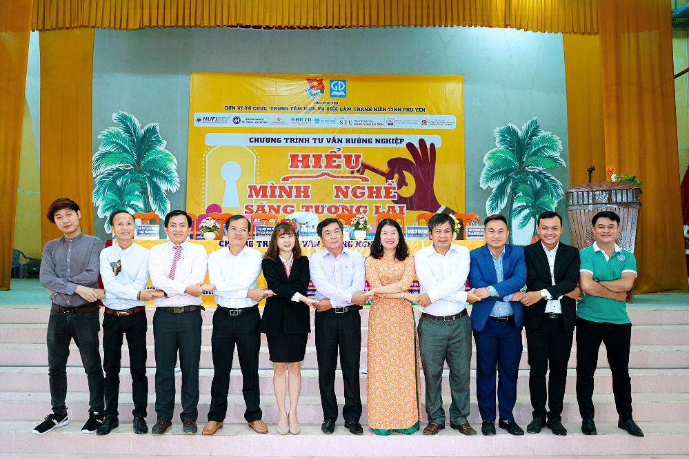 Ấn tượng buổi khai mạc chương trình tư vấn hướng nghiệp năm 2020 tại Phú Yên