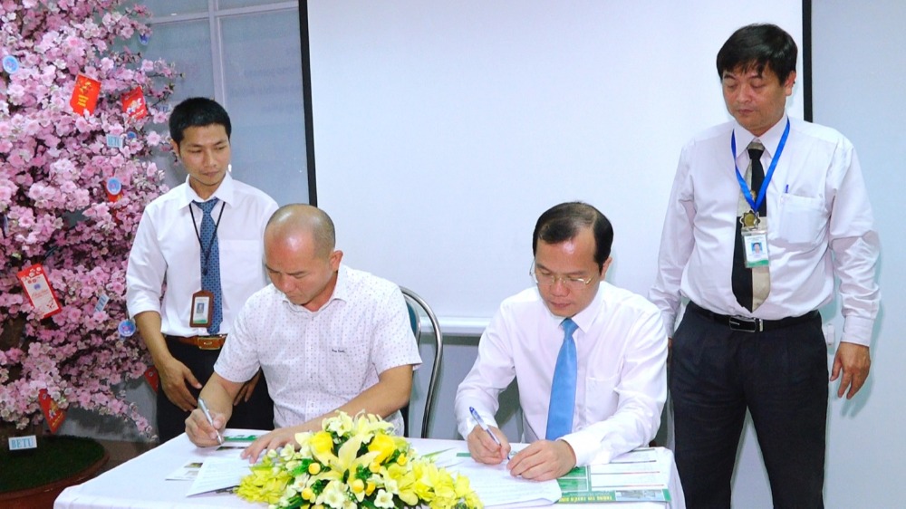 Lễ ký kết Biên bản ghi nhớ hợp tác giữa trường Đại học Kinh tế - Kỹ thuật Bình Dương (BETU) và Công ty TNHH Lâm Phú Gia