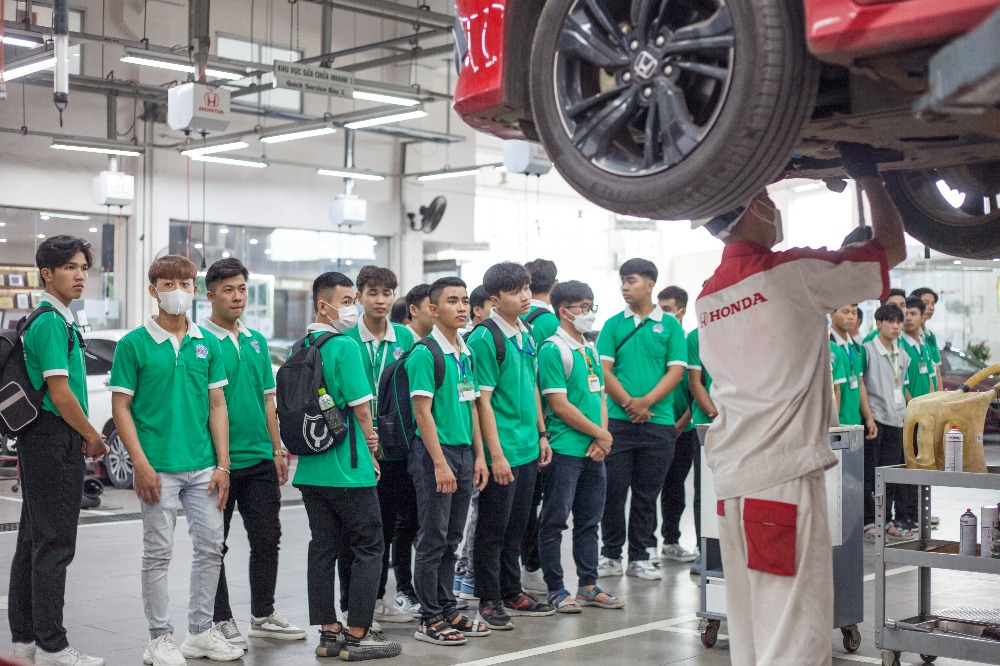 Sinh viên BETU tham quan thực tế tại Công ty Honda Ô tô Bình Dương